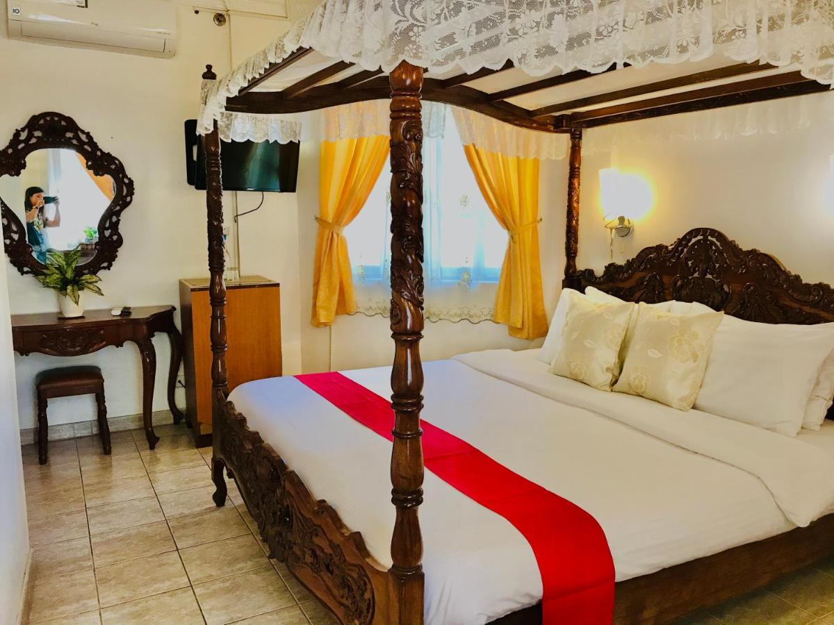 Dolce Vita Hotel Puerto Princesa Kültér fotó
